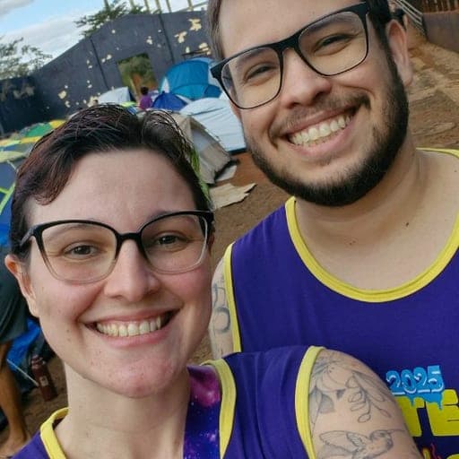 Kelly e Tomás